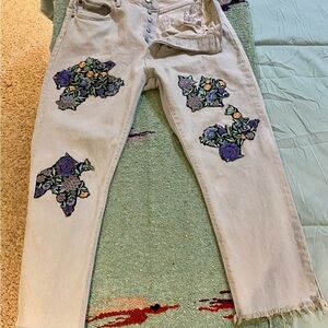Levi's Women's Gray Jeans with Purple Floral Embroidery